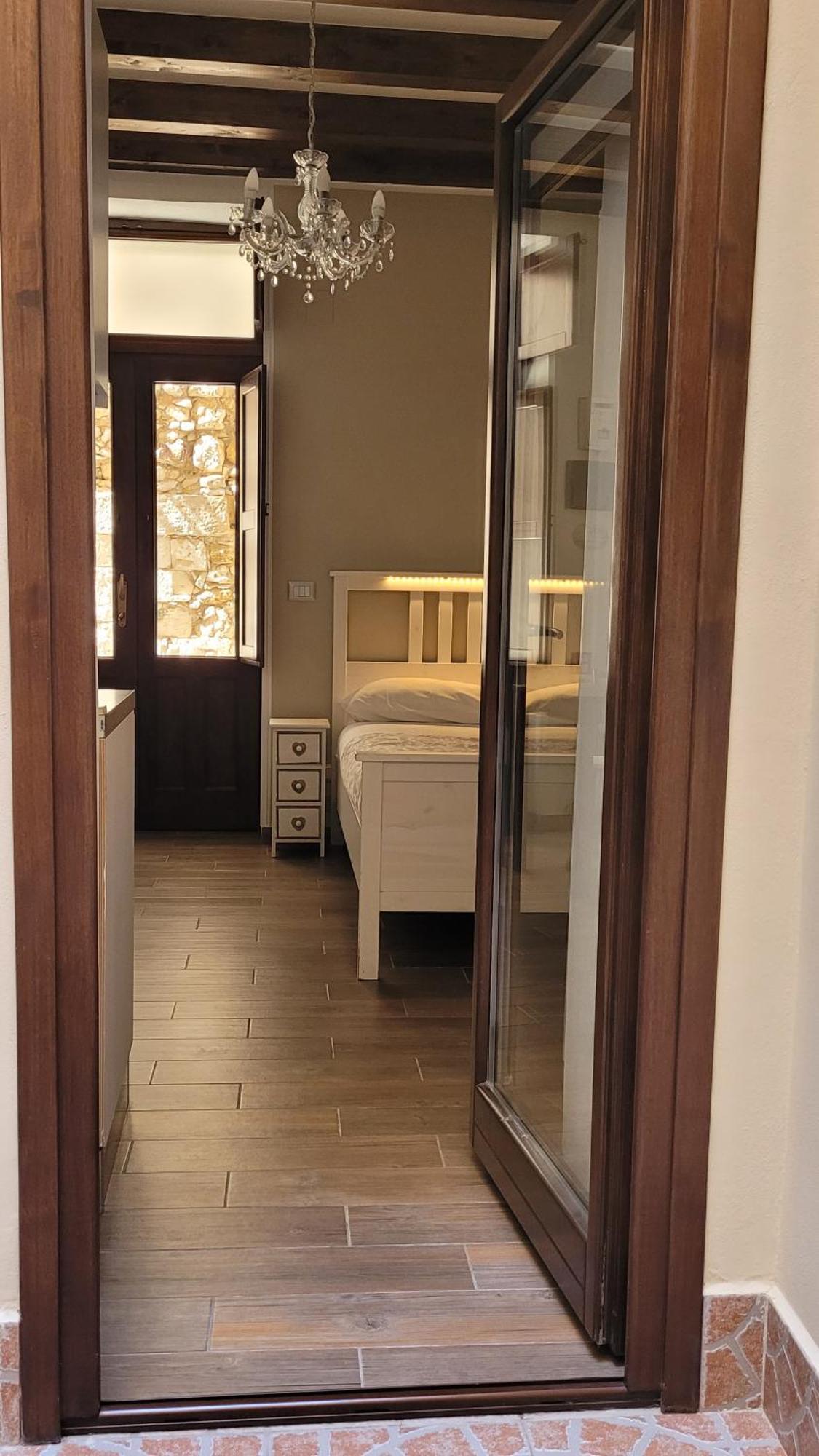 Casa Bidduzza Apartman Szirakúza Szoba fotó